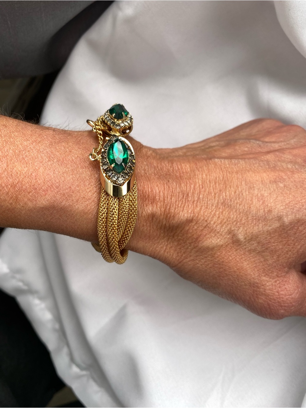 Vintage Alice Caviness Gold Tone Mesh Bracelet Emerald Green Crystal Rhinestone